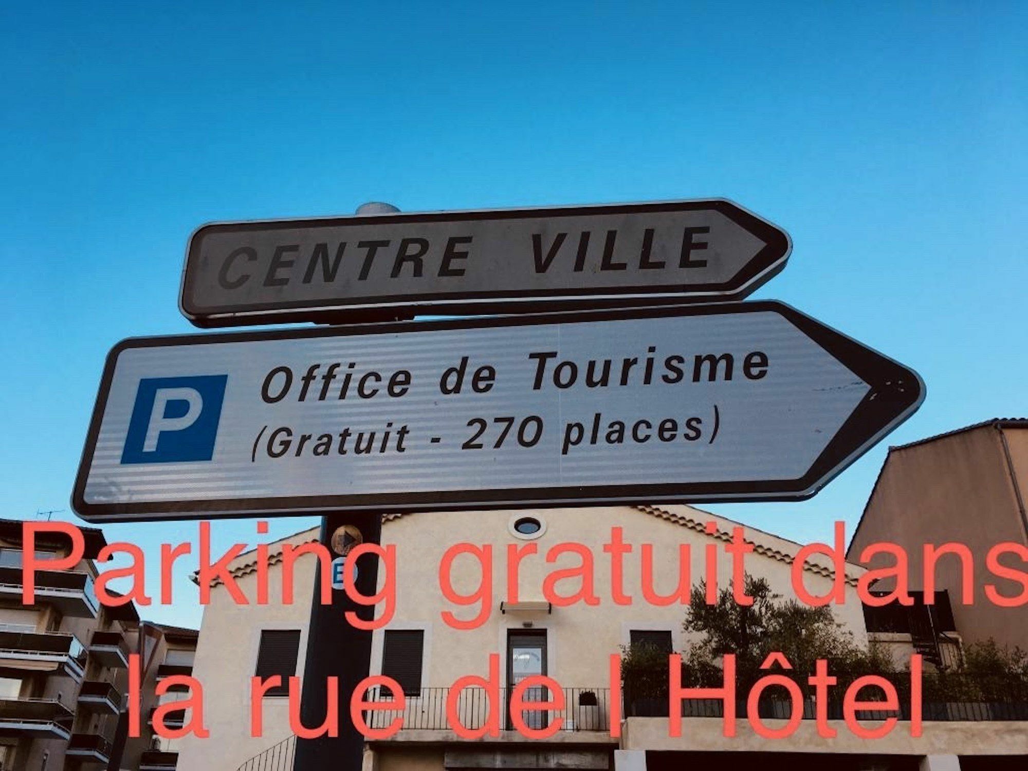 Logis Hotel Du Cirque Troyes Centre Historique Bagian luar foto